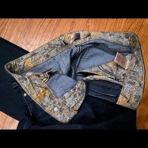 Paige Denim size 27 Skyline straightleg